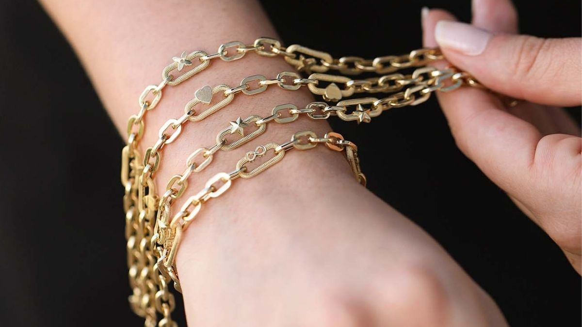 Gülaylar Altın Bileklik Koleksiyonu: Günlük ve Özel Kullanım  